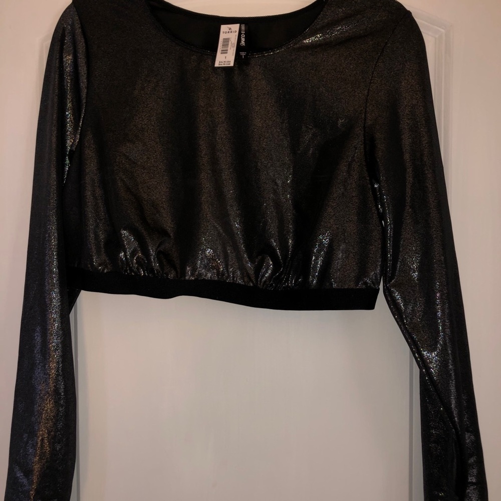 COPY - TORRID long sleeve crop top